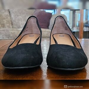 CP Women's Suede Pumps